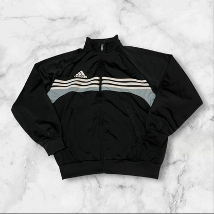 Entdecke unsere Vintage Track Pants von Nike und anderen Marken, erhältlich bei Valuxery.de - Dein Shop für trendige Vintage - Kleidung. Unsere Track Pants sind aus hochwertigen Materialien und
