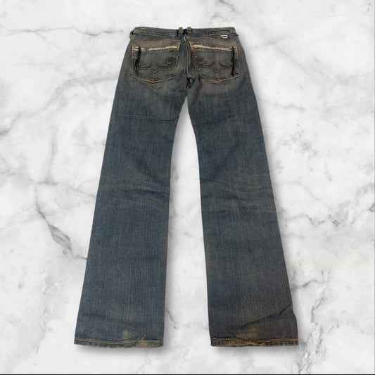 Entdecke unsere Vintage Track Pants von Nike und anderen Marken, erhältlich bei Valuxery.de - Dein Shop für trendige Vintage - Kleidung. Unsere Track Pants sind aus hochwertigen Materialien und