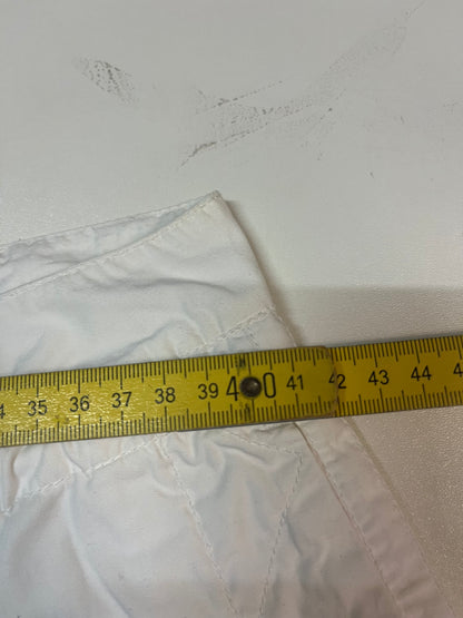 Entdecke unsere Vintage Track Pants von Nike und anderen Marken, erhältlich bei Valuxery.de - Dein Shop für trendige Vintage - Kleidung. Unsere Track Pants sind aus hochwertigen Materialien und