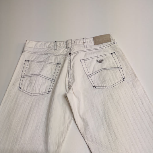 Entdecke unsere Vintage Track Pants von Nike und anderen Marken, erhältlich bei Valuxery.de - Dein Shop für trendige Vintage - Kleidung. Unsere Track Pants sind aus hochwertigen Materialien und