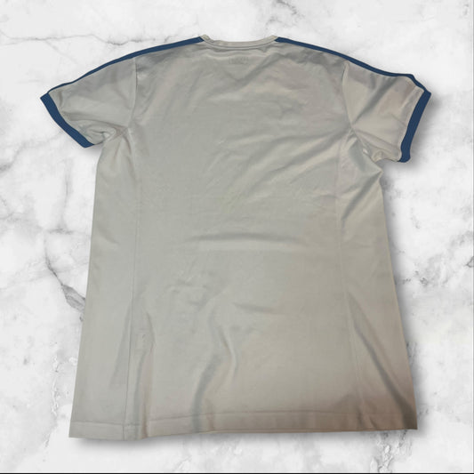 Entdecke unsere Vintage Track Pants von Nike und anderen Marken, erhältlich bei Valuxery.de - Dein Shop für trendige Vintage - Kleidung. Unsere Track Pants sind aus hochwertigen Materialien und