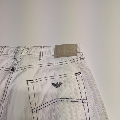 Entdecke unsere Vintage Track Pants von Nike und anderen Marken, erhältlich bei Valuxery.de - Dein Shop für trendige Vintage - Kleidung. Unsere Track Pants sind aus hochwertigen Materialien und