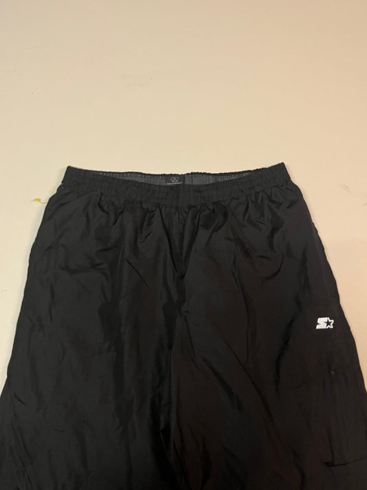Entdecke unsere Vintage Track Pants von Nike und anderen Marken, erhältlich bei Valuxery.de - Dein Shop für trendige Vintage - Kleidung. Unsere Track Pants sind aus hochwertigen Materialien und