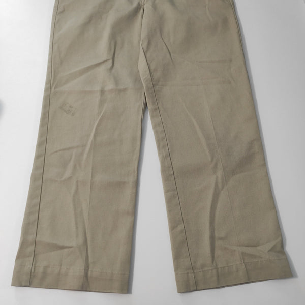 Entdecke unsere Vintage Track Pants von Nike und anderen Marken, erhältlich bei Valuxery.de - Dein Shop für trendige Vintage-Kleidung. Unsere Track Pants sind aus hochwertigen Materialien und