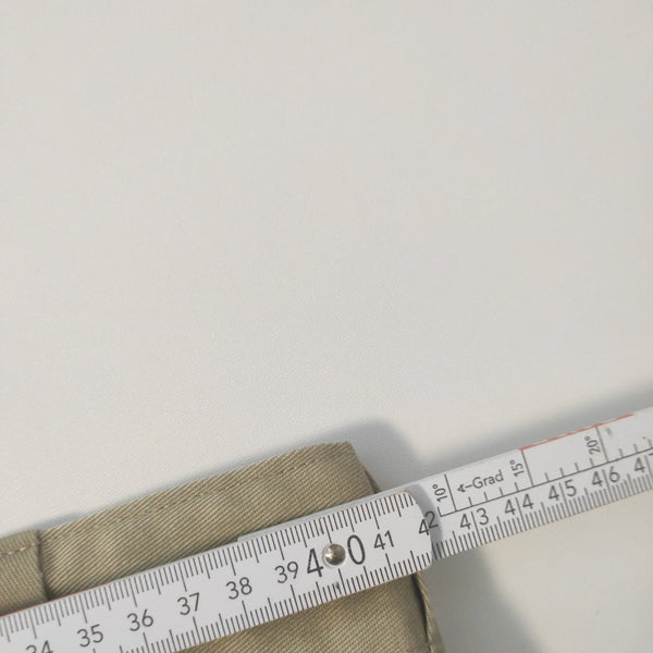 Entdecke unsere Vintage Track Pants von Nike und anderen Marken, erhältlich bei Valuxery.de - Dein Shop für trendige Vintage-Kleidung. Unsere Track Pants sind aus hochwertigen Materialien und